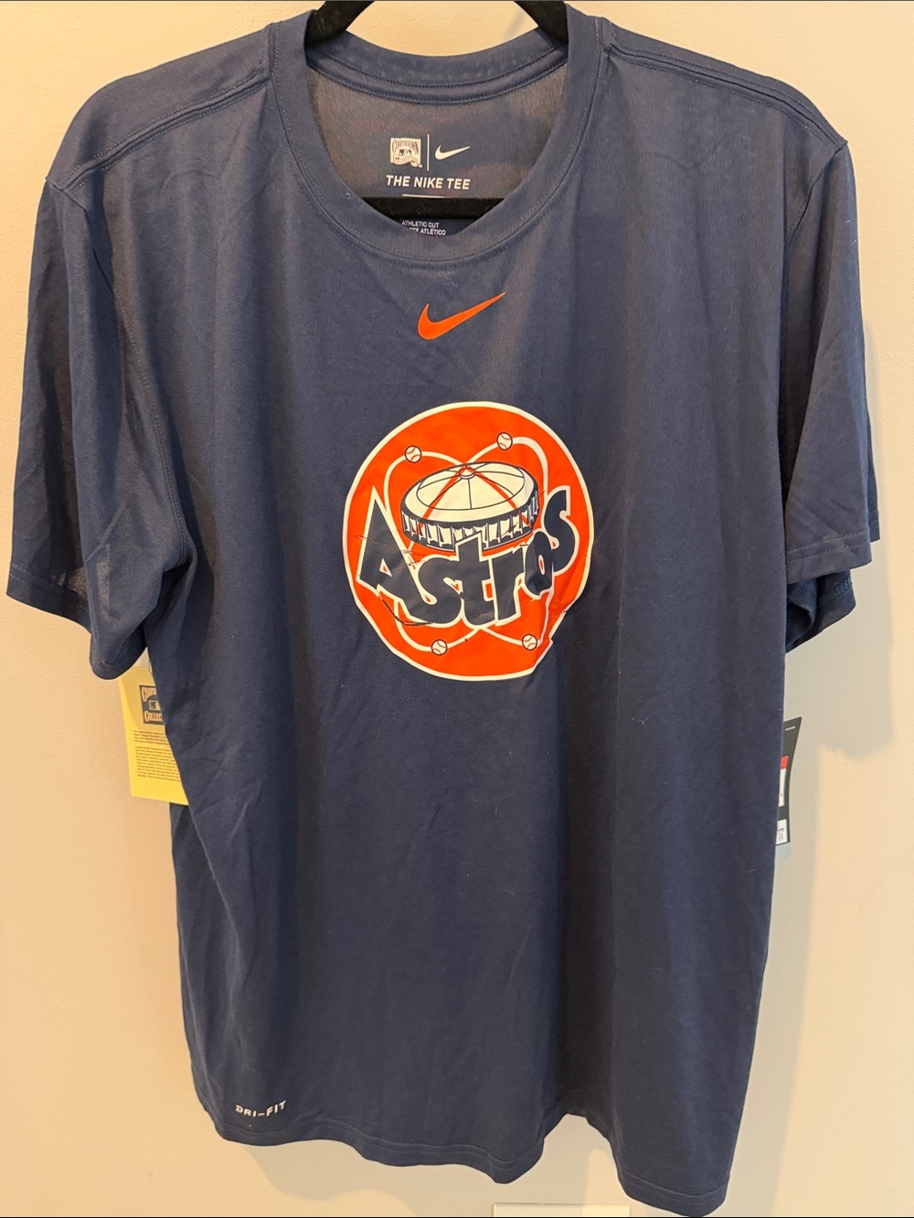 Nike Men’s Navy and Orange Houston Astros Logo Tee